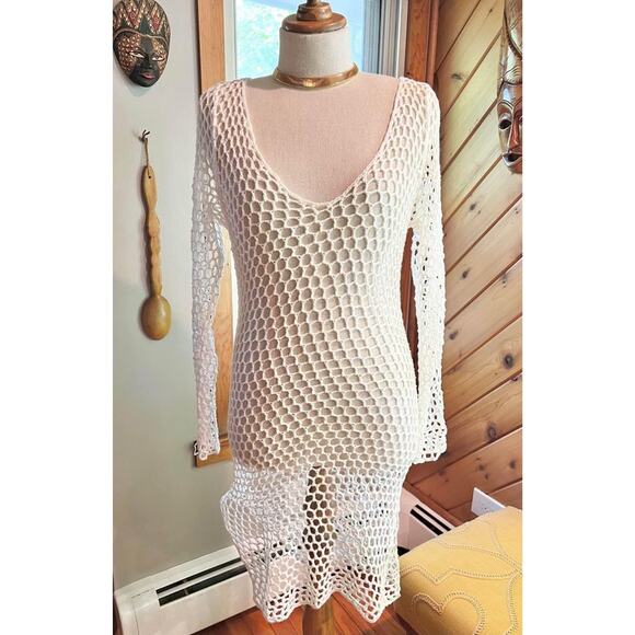 White Crocheted Long Sleeve Mini Bohemian Dress/Beach Coverup - Picture 2 of 7
